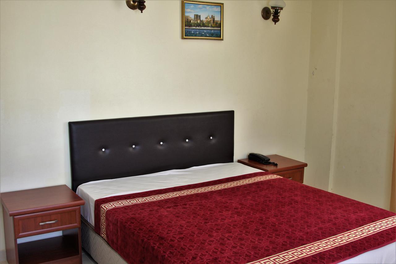Kasgar Court Hotel Agia Varvara ภายนอก รูปภาพ