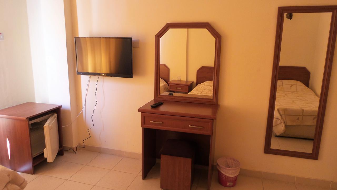 Kasgar Court Hotel Agia Varvara ภายนอก รูปภาพ