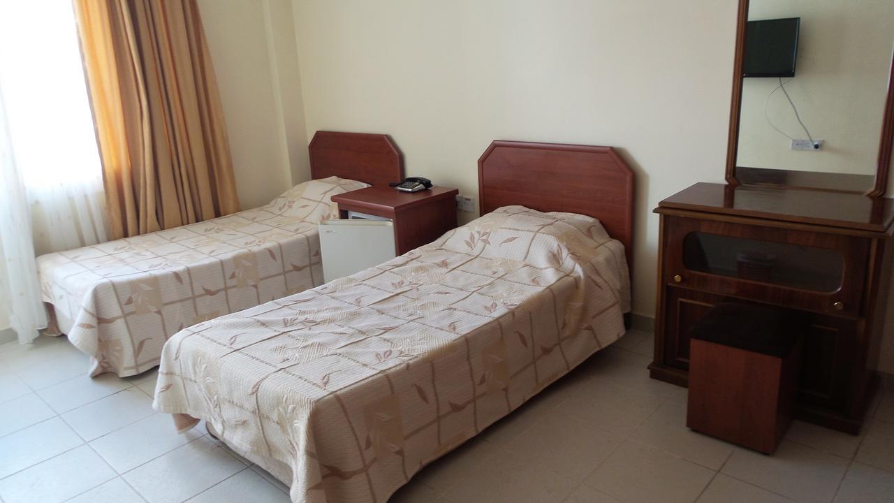 Kasgar Court Hotel Agia Varvara ภายนอก รูปภาพ