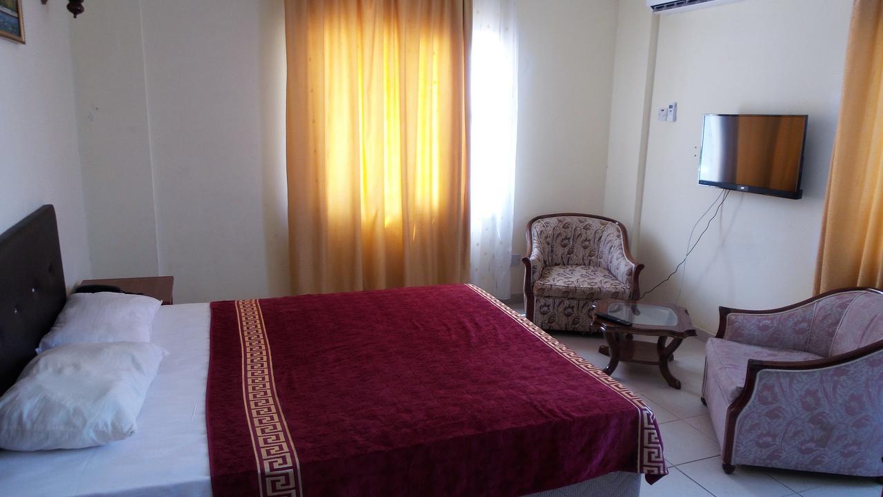 Kasgar Court Hotel Agia Varvara ภายนอก รูปภาพ