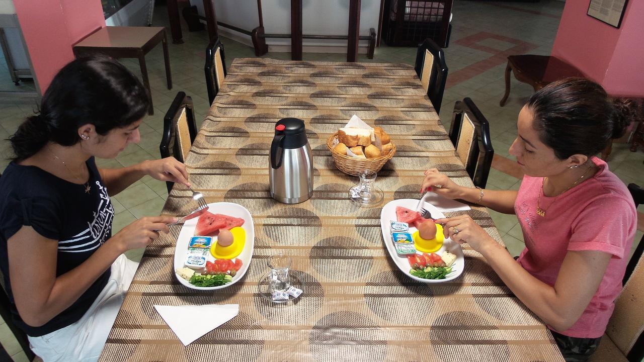 Kasgar Court Hotel Agia Varvara ภายนอก รูปภาพ